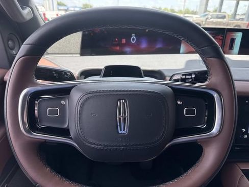 Certified 2026 Lincoln Navigator Reserve AWD/4WD image 30
