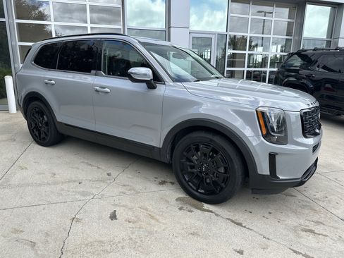 Used 2022 Kia Telluride EX w/ EX Premium Package AWD/4WD image 18