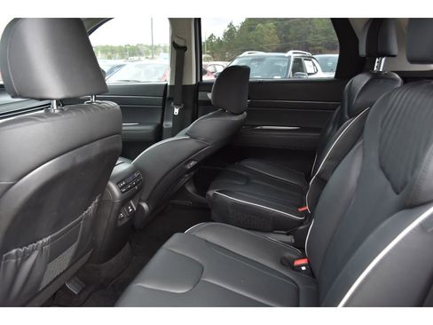 Used 2023 Hyundai Palisade Limited image 12