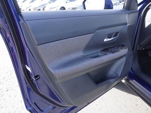 Certified 2025 Nissan Kicks SV image 14