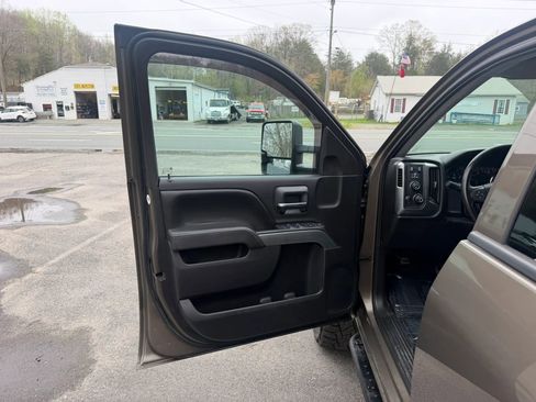 Used 2015 Chevrolet Silverado 1500 LT w/ LT Convenience Package image 20