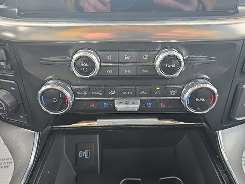 Used 2023 Ford F150 Lariat w/ Max Trailer Tow Package image 41