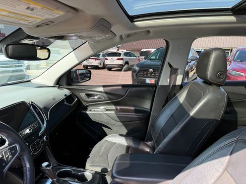 Used 2018 Chevrolet Equinox Premier image 23