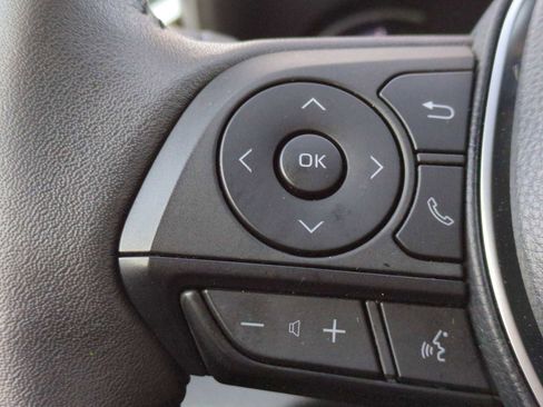 Used 2023 Toyota RAV4 XLE Premium image 26