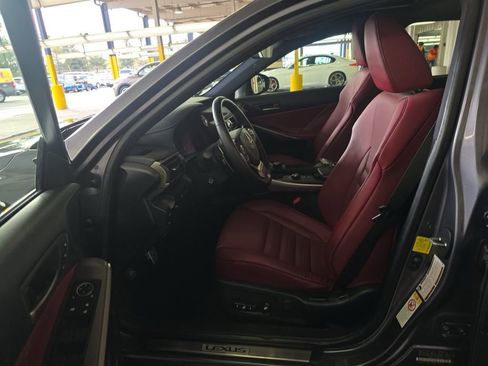 Used 2018 Lexus IS 300 F Sport image 5
