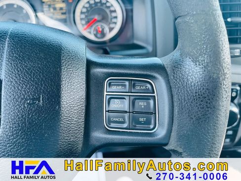 Used 2017 RAM 1500 Express AWD/4WD image 25