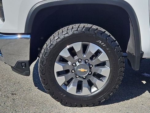 Used 2024 Chevrolet Silverado 2500 LT w/ All Star Edition AWD/4WD image 32