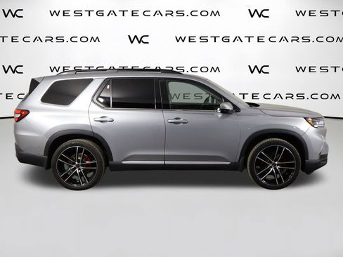 Used 2025 Honda Pilot Touring image 47