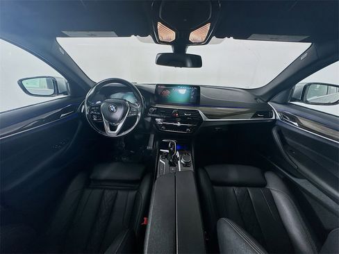 Used 2021 BMW 530i w/ Convenience Package image 10