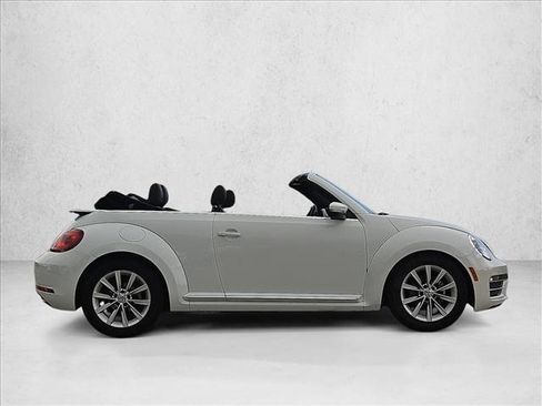 Used 2018 Volkswagen Beetle 2.0T FWD image 4
