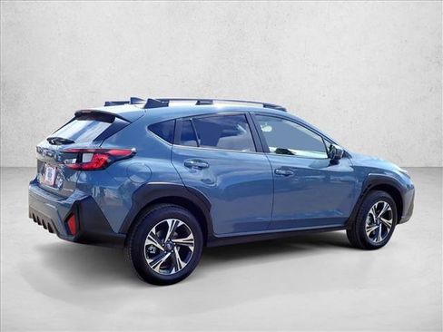 Used 2025 Subaru Crosstrek 2.0i Premium w/ Crosstrek Mirror Package AWD/4WD image 4