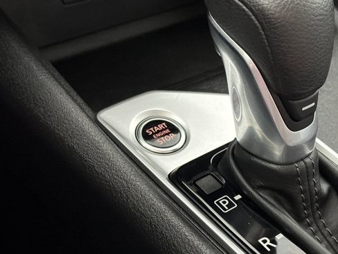 Used 2025 Nissan Altima 2.5 SV FWD image 32