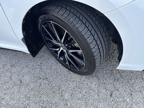 Used 2022 Toyota Camry SE image 10