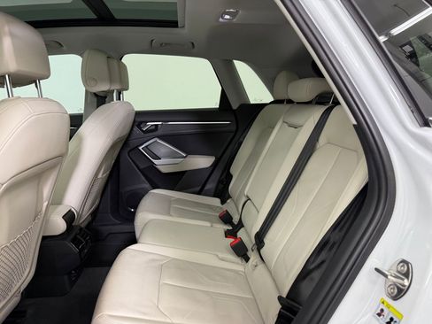 Used 2019 Audi Q3 2.0T Premium Plus image 26