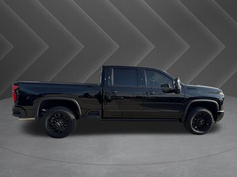 Used 2025 Chevrolet Silverado 2500 High Country w/ High Country Premium Package AWD/4WD image 5