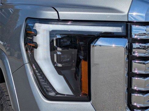 New 2026 GMC Sierra 2500 Denali w/ Denali Reserve Package image 12