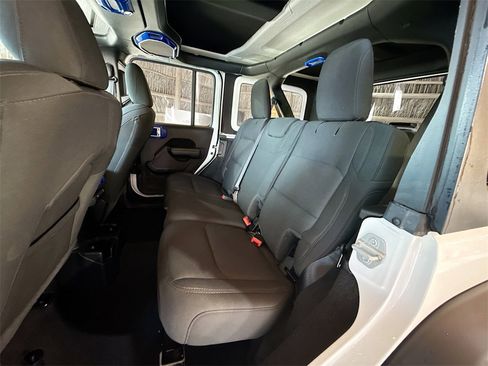 Used 2021 Jeep Wrangler Unlimited Sport image 25