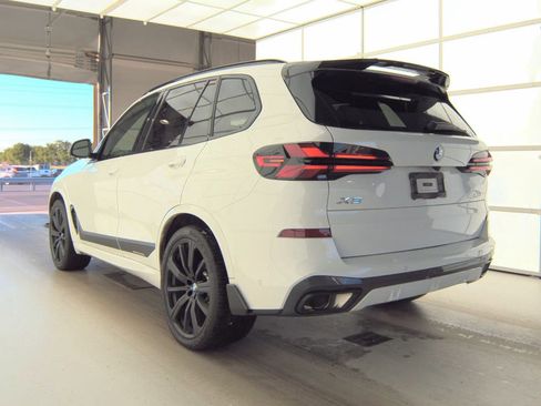 Used 2025 BMW X5 xDrive40i w/ M Sport Package AWD/4WD image 5