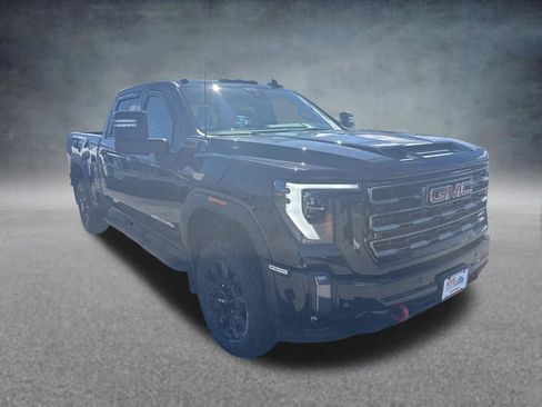 Used 2024 GMC Sierra 2500 AT4 w/ AT4 Preferred Package AWD/4WD image 8