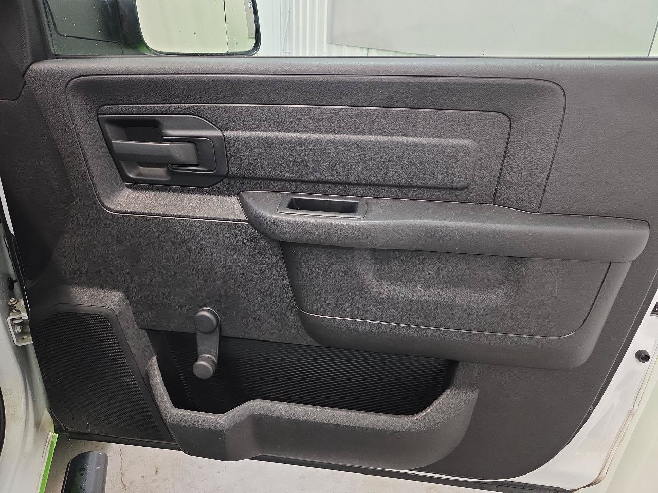 Used 2016 RAM 1500 Tradesman w/ Popular Equipment Group RWD image 33