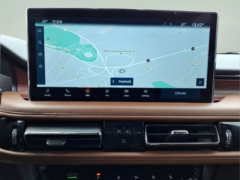 Certified 2023 Lincoln Nautilus Reserve AWD/4WD image 9