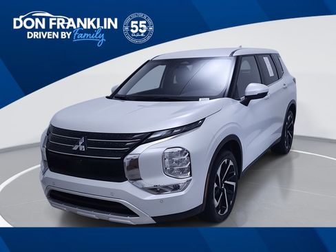 Used 2024 Mitsubishi Outlander SE FWD image 1