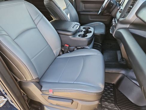 Used 2022 RAM 2500 Tradesman w/ Chrome Appearance Group image 22