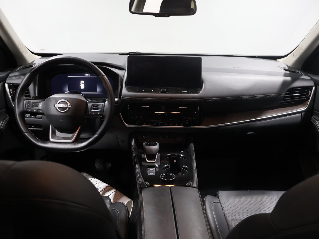Used 2025 Nissan Rogue Platinum w/ Tech Package AWD/4WD image 18