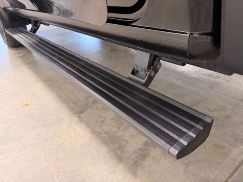 Used 2024 GMC Sierra 2500 AT4 w/ AT4 Premium Plus Package image 16