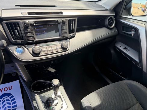 Used 2016 Toyota RAV4 XLE AWD/4WD image 12