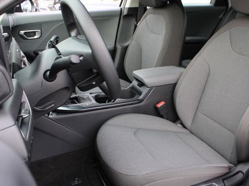 New 2025 Kia K4 LXS image 15