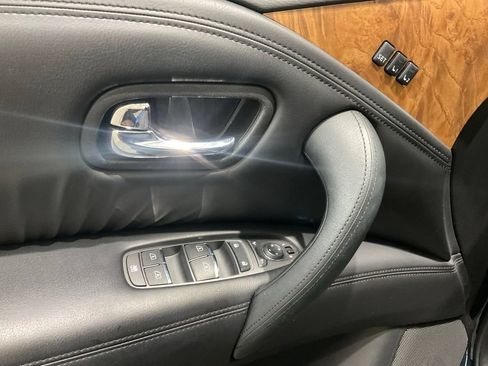 Used 2021 Nissan Armada SL RWD image 7