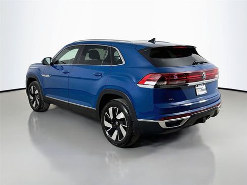 Used 2025 Volkswagen Atlas Cross Sport SEL AWD/4WD image 7