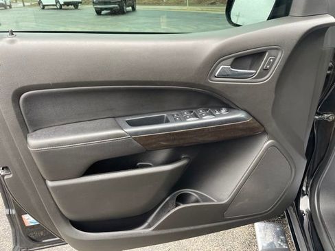 Used 2015 GMC Canyon SLT image 9