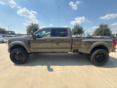 Used 2026 Ford F450 Platinum w/ Platinum Plus Package AWD/4WD image 3