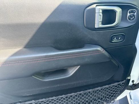 Used 2021 Jeep Wrangler Unlimited Rubicon image 9