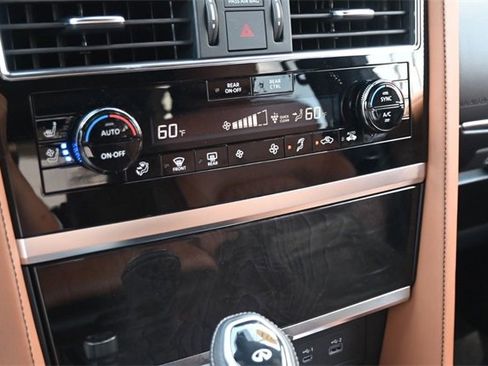 Used 2024 INFINITI QX80 Sensory image 20