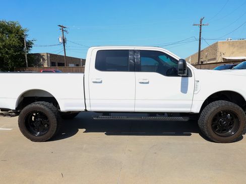 Used 2019 Ford F250 XLT AWD/4WD image 4