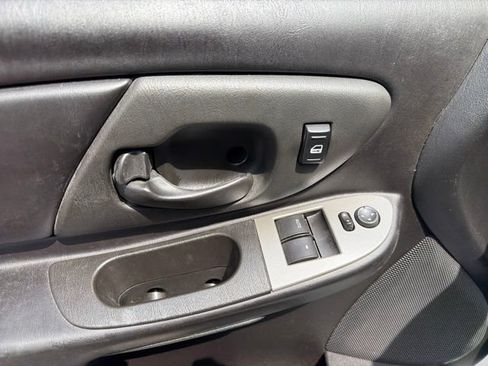 Used 2006 Chevrolet Monte Carlo SS FWD image 35
