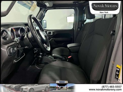 Used 2023 Jeep Wrangler Unlimited Sport AWD/4WD image 16