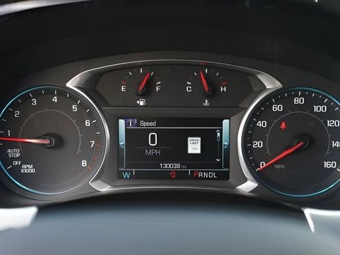 Used 2019 Chevrolet Traverse Premier w/ Driver Confidence II Package FWD image 27