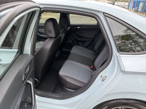 Used 2025 Volkswagen Jetta GLI Autobahn image 15