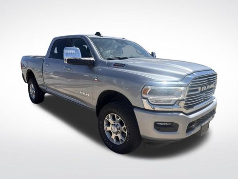 Used 2024 RAM 2500 Laramie w/ Safety Group AWD/4WD image 3