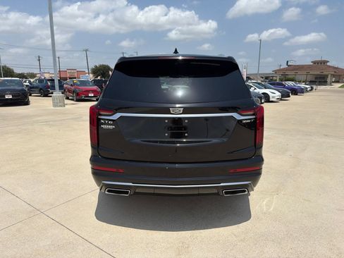 Used 2023 Cadillac XT6 Luxury FWD image 6