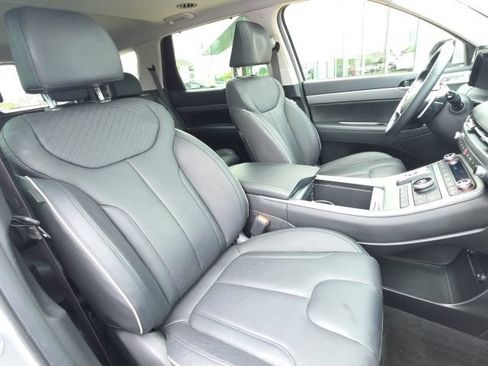 Certified 2024 Hyundai Palisade SEL FWD image 11