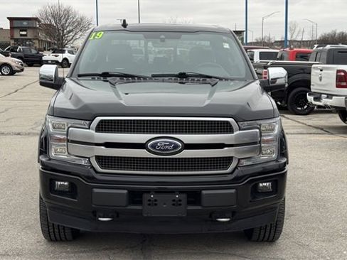 Used 2019 Ford F150 Platinum w/ Equipment Group 701A Luxury image 3