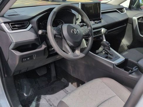 Certified 2025 Toyota RAV4 XLE AWD/4WD image 9