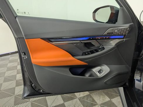 New 2027 BMW M5 Touring AWD/4WD image 16