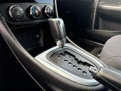 Used 2013 Chrysler 200 LX FWD image 16