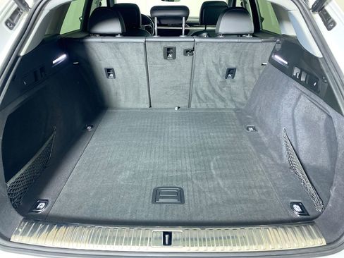 Certified 2022 Audi e-tron Premium w/ Convenience Plus Package image 35